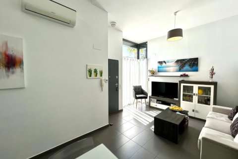 Villa for sale in Alicante, Spain 2 bedrooms, 79 sq.m. No. 149048 - photo 6