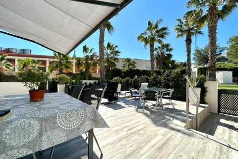 Villa for sale in Alicante, Spain 2 bedrooms, 79 sq.m. No. 149048 - photo 22