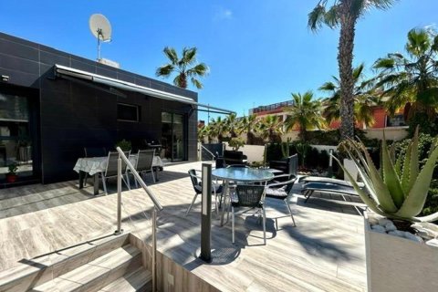 Villa for sale in Alicante, Spain 2 bedrooms, 79 sq.m. No. 149048 - photo 20