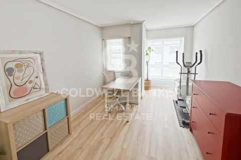 Apartment à vendre à A Coruna, Espagne, 3 chambres, 109 m2 No. 178757 - photo 4