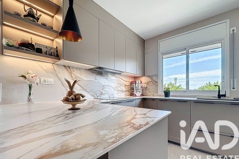 Kamienica w Sant Pere de Ribes, Barcelona, Hiszpania 5 sypialni, 230 mkw. nr 152745 – zdjęcie 8