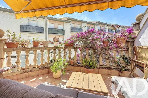 Kamienica w Sant Pere de Ribes, Barcelona, Hiszpania 5 sypialni, 230 mkw. nr 152745 – zdjęcie 3