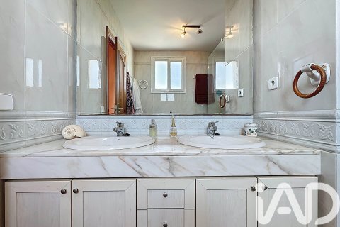 Kamienica w Sant Pere de Ribes, Barcelona, Hiszpania 5 sypialni, 230 mkw. nr 152745 – zdjęcie 18