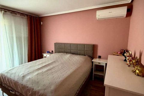 Villa à vendre à Torrevieja, Alicante, Espagne, 5 chambres, 240 m2 No. 156173 - photo 4