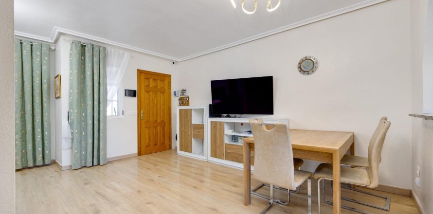 Rindu māja Torrevieja, Alicante, Spānijā 3 istabas, 90 m2 Nr. 156166