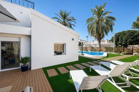 Villetta a schiera in vendita a Punta Prima, Alicante, Spagna 4 camere da letto, 104 mq. N° 195980 - foto 6