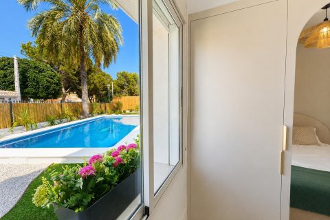 Villetta a schiera in vendita a Punta Prima, Alicante, Spagna 4 camere da letto, 104 mq. N° 195980 - foto 30