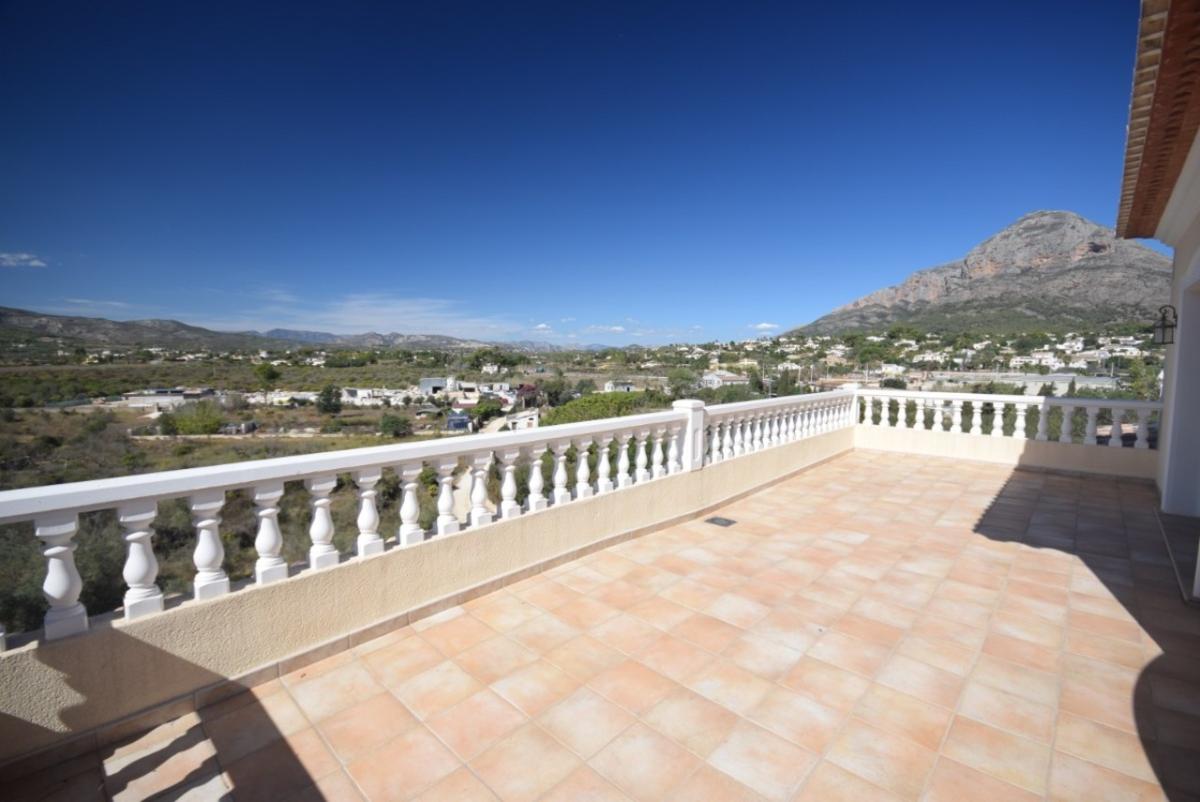 Villa a Javea, Alicante, Spagna 4 camere da letto, 375 mq. N° 113015