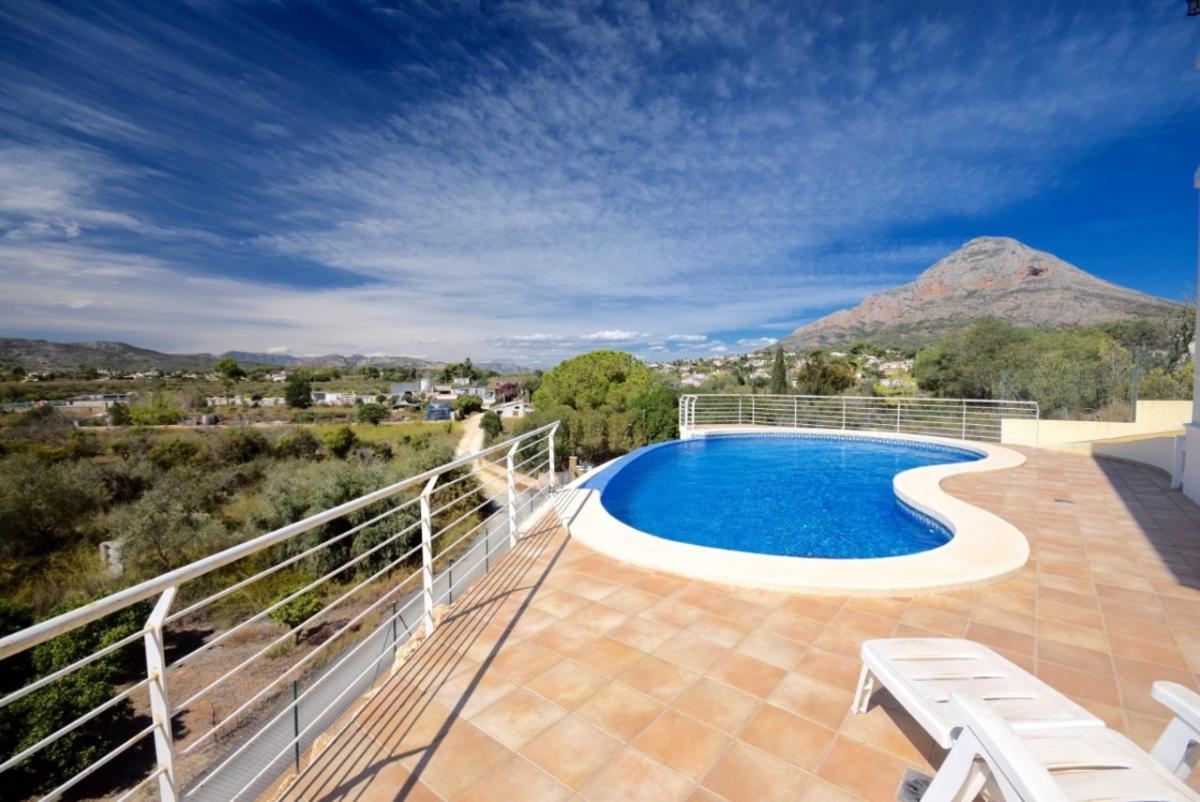 Villa a Javea, Alicante, Spagna 4 camere da letto, 375 mq. N° 113015