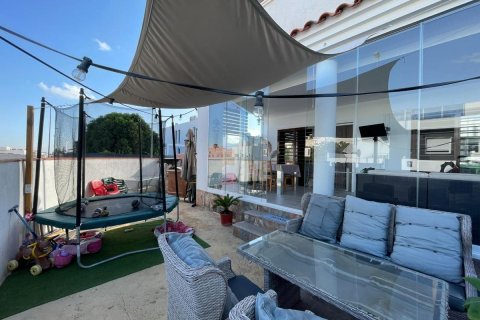Bungalow for sale Daya Nueva, Alicante, Spain 3 bedrooms, 102 sq.m. No. 113013 - photo 11