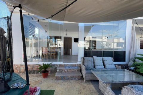 Bungalow for sale Daya Nueva, Alicante, Spain 3 bedrooms, 102 sq.m. No. 113013 - photo 12