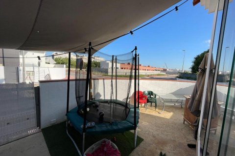 Bungalow for sale Daya Nueva, Alicante, Spain 3 bedrooms, 102 sq.m. No. 113013 - photo 14