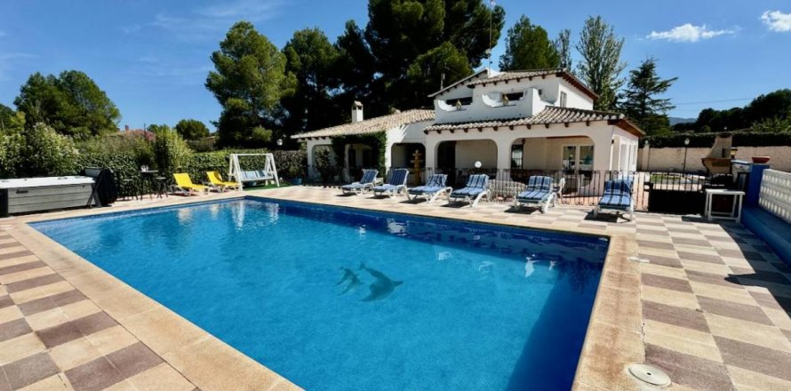 Finca Castalla, Alicante, Espagne 8 chambres, 330 m2 No. 113016