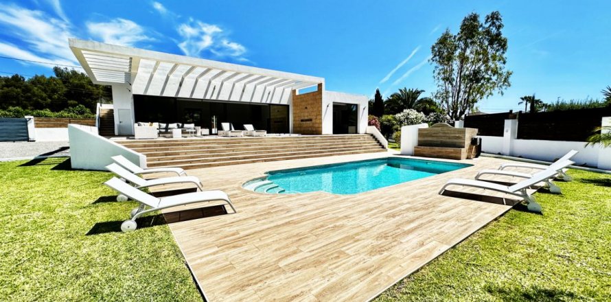 Villa Javea, Alicante, Spain 4 bedrooms, 220 sq.m. No. 112969