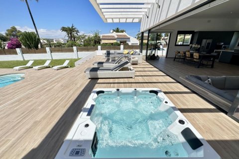Villa for sale Javea, Alicante, Spain 4 bedrooms, 220 sq.m. No. 112969 - photo 2