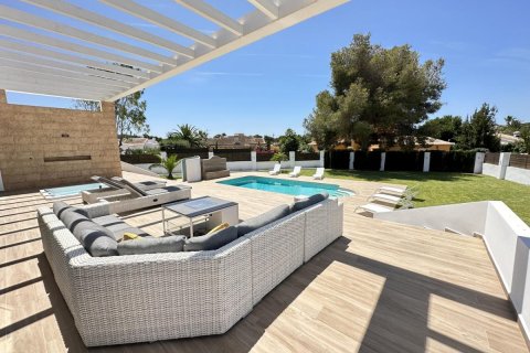 Villa for sale Javea, Alicante, Spain 4 bedrooms, 220 sq.m. No. 112969 - photo 6