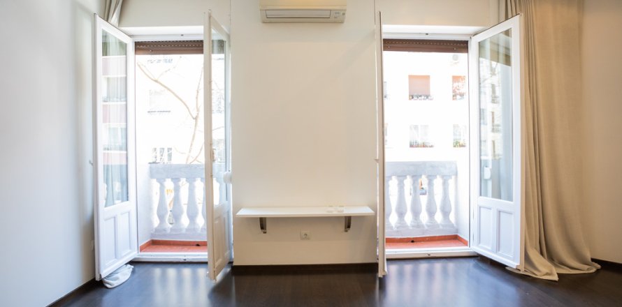 Appartamento a Madrid, Spagna 2 camere da letto, 95 mq. N° 194066