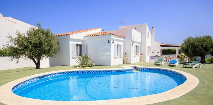 Villa Es Castell, Menorca, Spain 5 bedrooms, 156 sq.m. No. 66974
