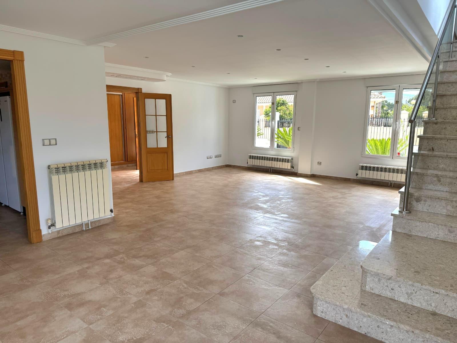Casa a Totana, Murcia, Spagna 4 camere da letto, 440 mq. N° 195184