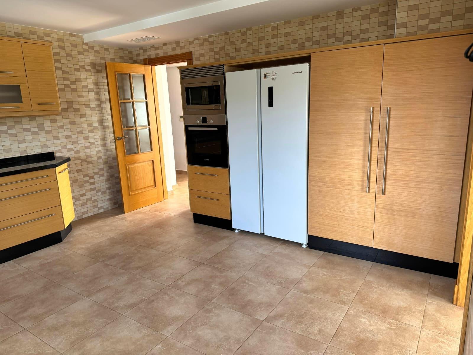 Casa a Totana, Murcia, Spagna 4 camere da letto, 440 mq. N° 195184