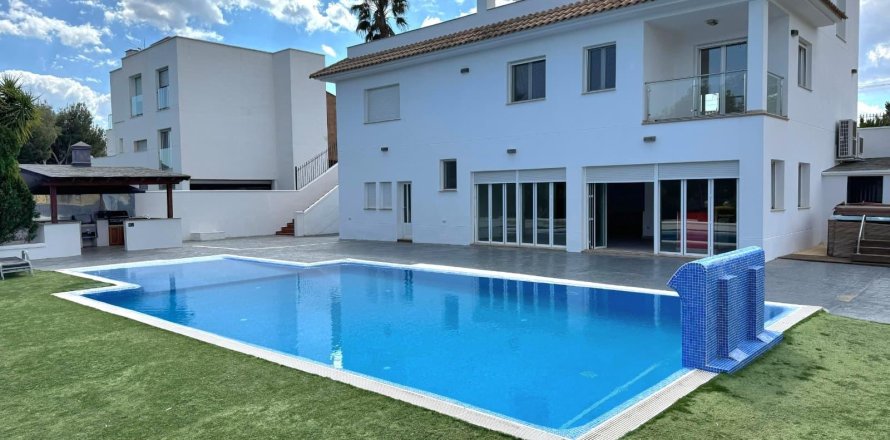 Casa a Totana, Murcia, Spagna 4 camere da letto, 440 mq. N° 195184