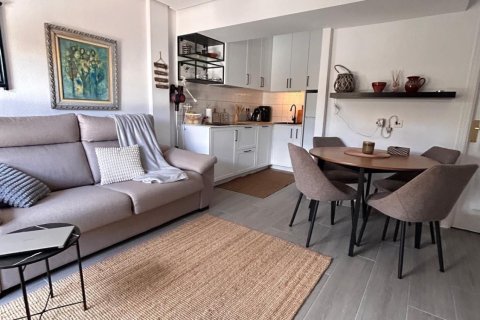 Bungalow for sale in Torrevieja, Alicante, Spain 2 bedrooms, 55 sq.m. No. 195182 - photo 14