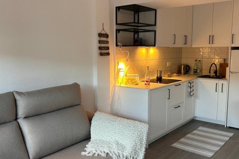 Bungalow for sale in Torrevieja, Alicante, Spain 2 bedrooms, 55 sq.m. No. 195182 - photo 4