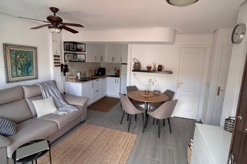 Bungalow for sale in Torrevieja, Alicante, Spain 2 bedrooms, 55 sq.m. No. 195182 - photo 12