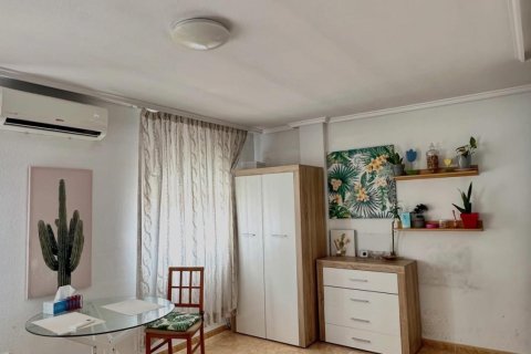 Продажа квартиры в Торревьеха, Аликанте, Испания 34м2 №195187 - фото 2