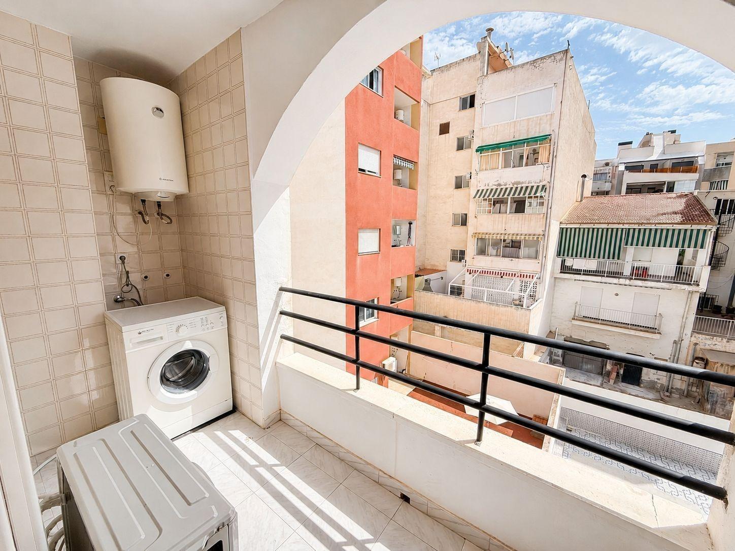 Ático en Torrevieja, Alicante, España 2 dormitorios, 117 m2 No. 195181
