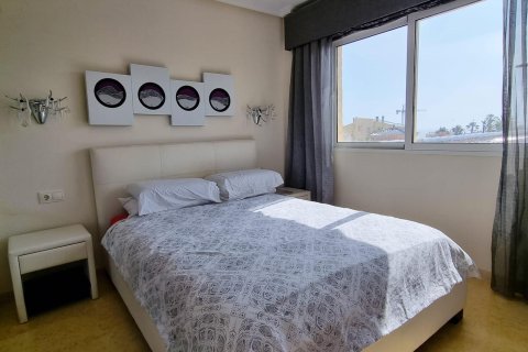 Apartment for sale in Torrevieja, Alicante, Spain 670 sq.m. No. 195183 - photo 19