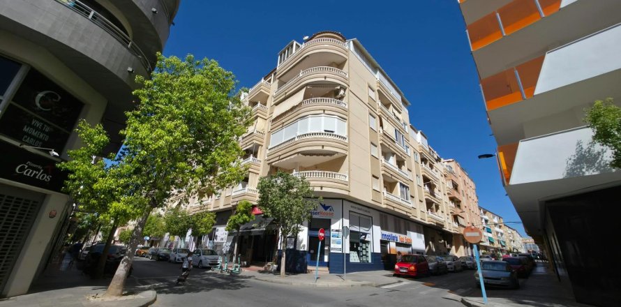 Appartamento a Torrevieja, Alicante, Spagna 3 camere da letto, 86 mq. N° 195185