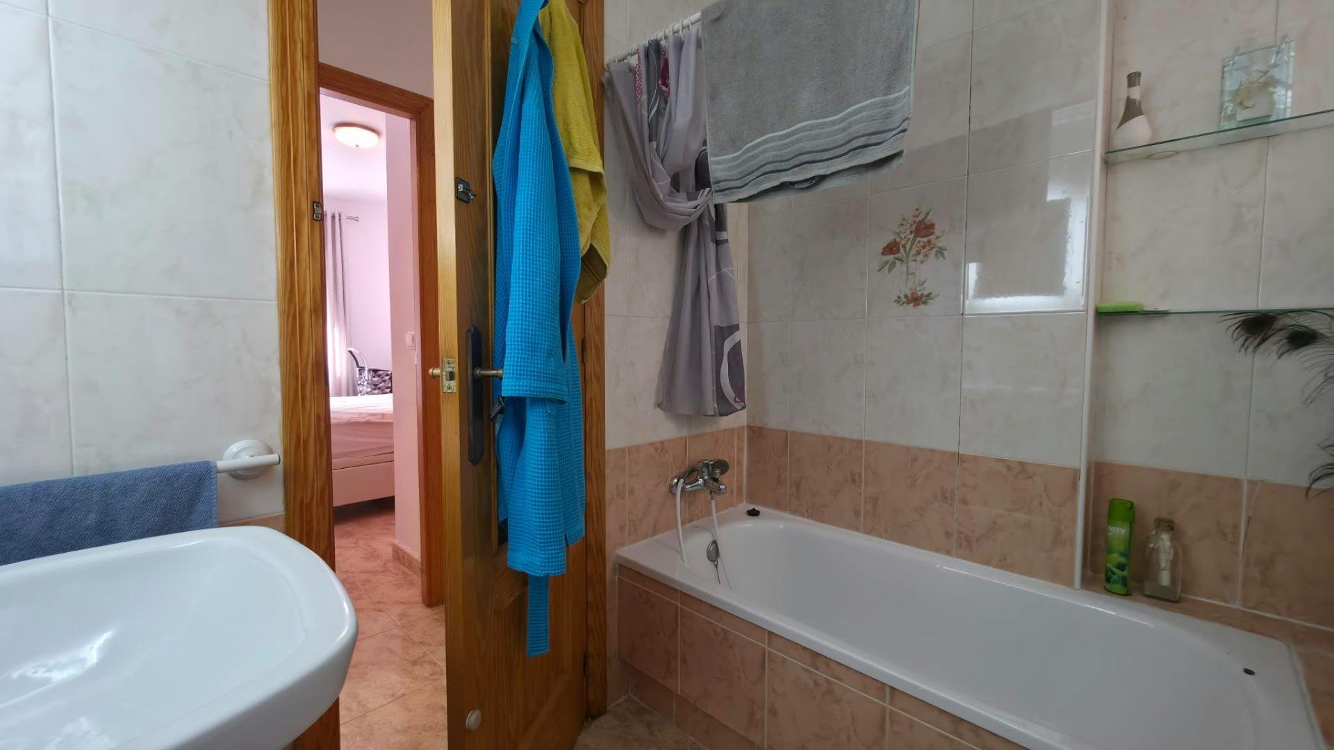 Appartamento a Torrevieja, Alicante, Spagna 3 camere da letto, 86 mq. N° 195185