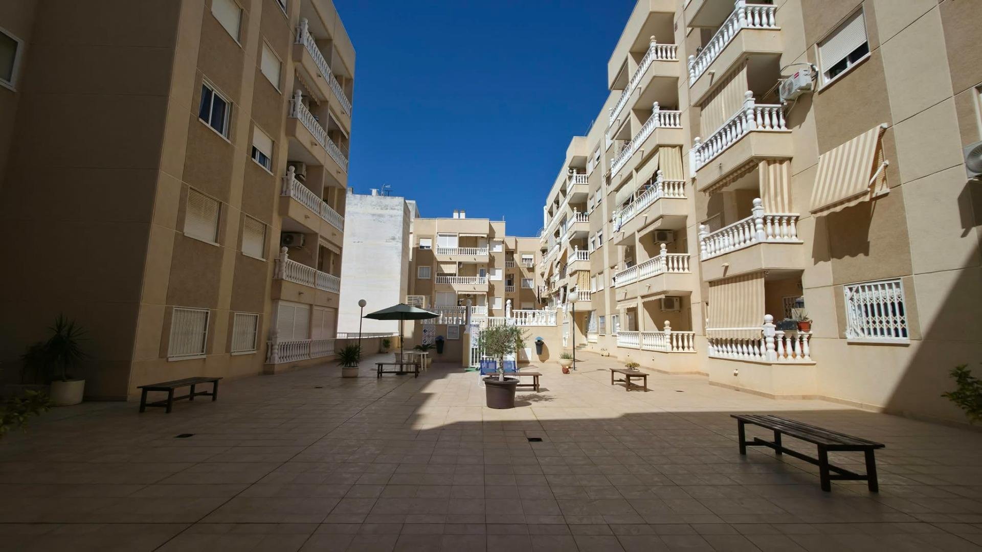 Appartamento a Torrevieja, Alicante, Spagna 3 camere da letto, 86 mq. N° 195185
