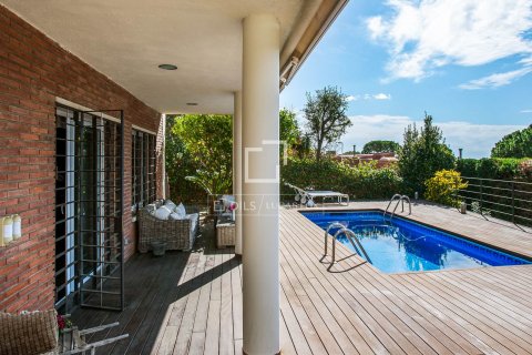 Villa for sale in Teia, Barcelona, Spain 6 bedrooms, 354 sq.m. No. 150514 - photo 25