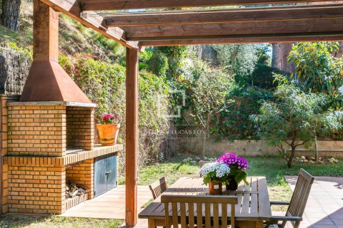 Villa for sale in Teia, Barcelona, Spain 6 bedrooms, 354 sq.m. No. 150514 - photo 27