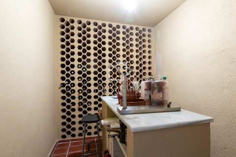 Villa for sale in Teia, Barcelona, Spain 6 bedrooms, 354 sq.m. No. 150514 - photo 23