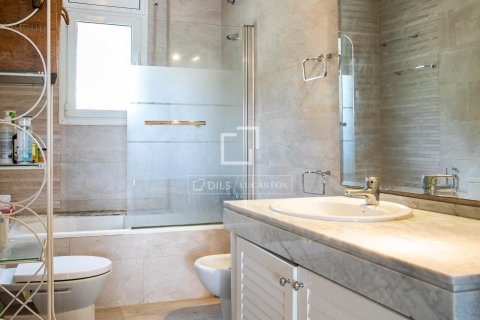 Villa for sale in Teia, Barcelona, Spain 6 bedrooms, 354 sq.m. No. 150514 - photo 19