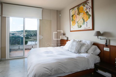 Villa for sale in Teia, Barcelona, Spain 6 bedrooms, 354 sq.m. No. 150514 - photo 12