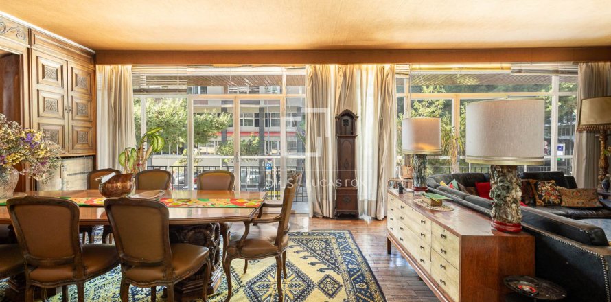 Dzīvoklis Barcelona, Spānijā 4 istabas, 198 m2 Nr. 150513