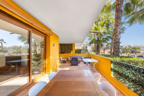 Huoneisto myytävänä Punta Prima, Alicante, Espanja, 2 makuuhuonetta, 128 m2 No. 166200 - kuva 4