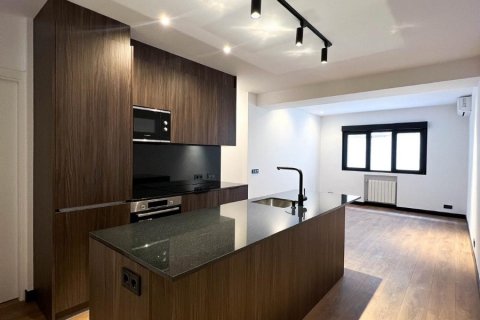 Apartment for sale in Madrid, Spain 2 bedrooms, 103 sq.m. No. 67419 - photo 6