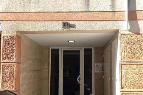 Apartament w Viladecans, Barcelona, Hiszpania 4 sypialnie, 76 mkw. nr 167204 – zdjęcie 2
