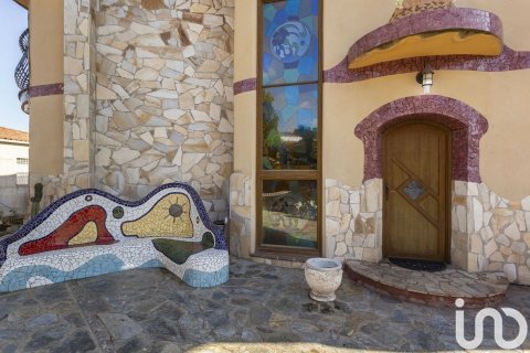 Dom w Sant Boi de Llobregat, Barcelona, Hiszpania 6 sypialni, 300 mkw. nr 154139 – zdjęcie 3