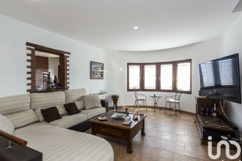 Dom w Sant Boi de Llobregat, Barcelona, Hiszpania 6 sypialni, 300 mkw. nr 154139 – zdjęcie 14