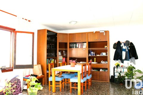 Talo myytävänä La Bisbal Del Penedes, Tarragona, Espanja, 7 makuuhuonetta, 155 m2 No. 154138 - kuva 5