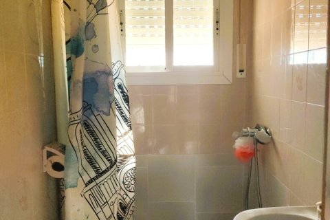 Talo myytävänä La Bisbal Del Penedes, Tarragona, Espanja, 7 makuuhuonetta, 155 m2 No. 154138 - kuva 14