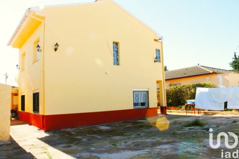 Talo myytävänä La Bisbal Del Penedes, Tarragona, Espanja, 7 makuuhuonetta, 155 m2 No. 154138 - kuva 2