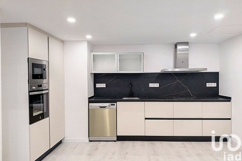 Квартира в Сабадель, Барселона, Испания 3 спальни, 94м2 №154141