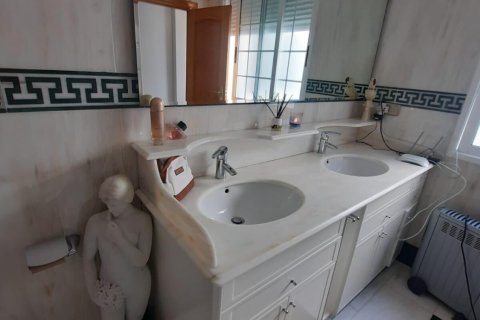 House for sale in Cullera, Valencia, Spain 6 bedrooms, 540 sq.m. No. 165302 - photo 30